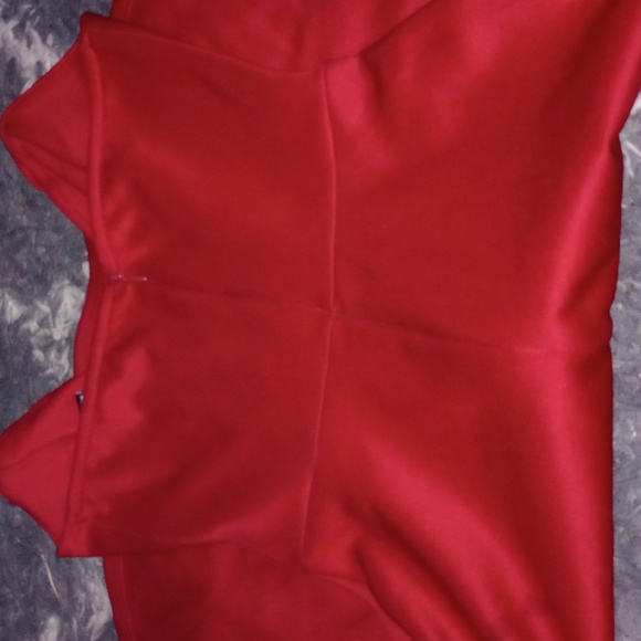 Red Dress - Picture 4 of 4